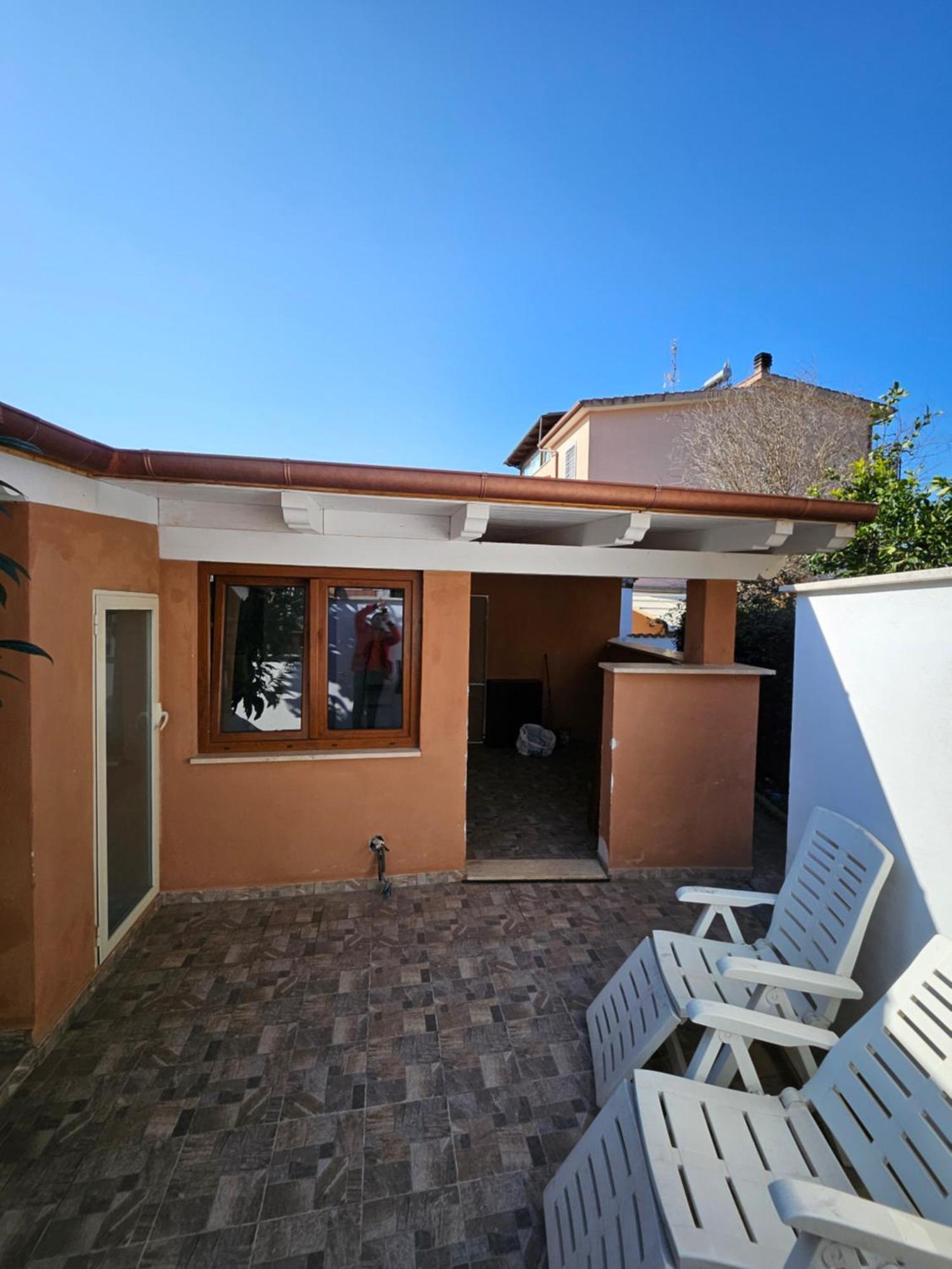 Casa Vacanze Dragona 15 Min Fco 10 Min Ostia Acilia Kültér fotó